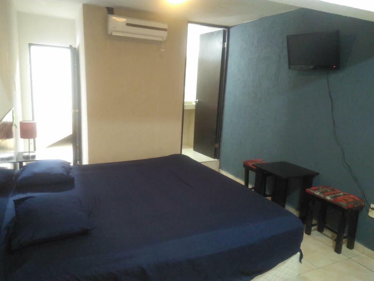 Hotel Vithez Тампико Екстериор снимка